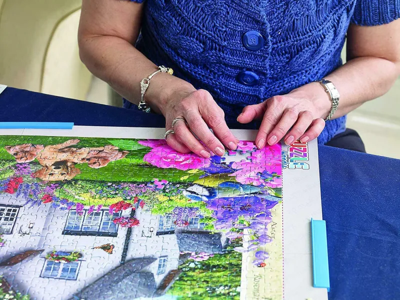 Puzzle Handy - Foldaway Puzzle Board